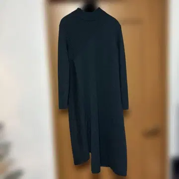 비대칭 니트 원피스 긴팔 다크 그린