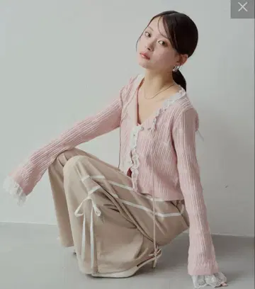 [ Chico ] 레이스 도킹 리브 니트 가디건 ( 핑크 베이지 )