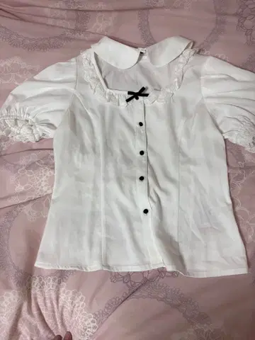 pium 코튼 레이스 프릴 도리 블라우스