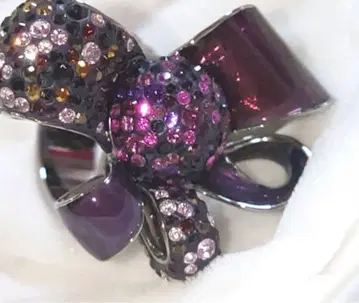 SWAROVSKI 반지 Nirvana Flower Ribbon motif