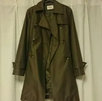 올리브 더블 브레스트 트렌치코트