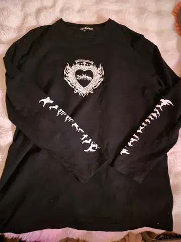 Dim Moire 블랙 긴팔 T셔츠