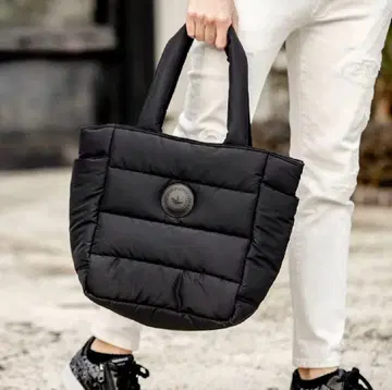 1PIU1UGUALE3 (우노피우우노 릴랙스) 서클 로고 토트백