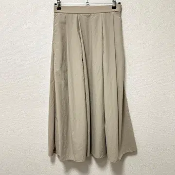 23구 [세탁 가능] 매트 나일론 타프타 턱 스커트 사이즈 38 베이지
