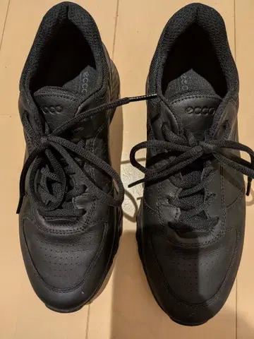 ecco 블랙 스니커즈 엑소스트라이드M 25~25.5cm