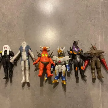 울트라맨 시리즈 괴수 소프트 비닐 6체 세트 R