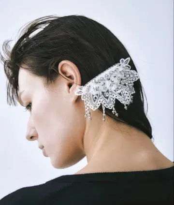 Snow bijou barrette(right)