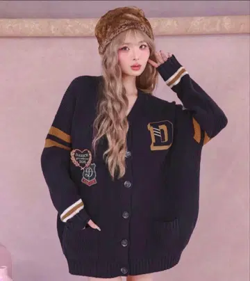 Darich 칼리지 와펜 V넥 니트 가디건 네이비 미사용 새상품