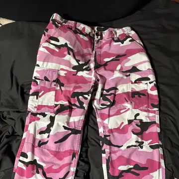 핑크 카모플라쥬 카고 팬츠 L
