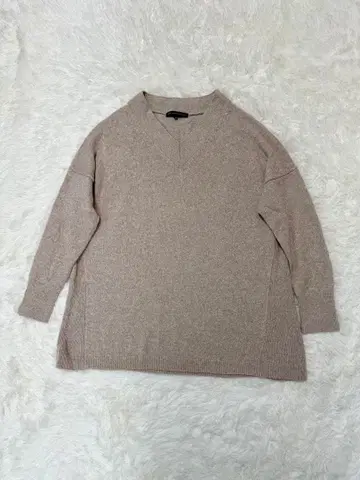 23구 V넥 실크 네프 블렌드 캐시미어 혼방 스웨터