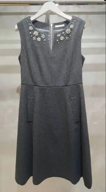 새상품 Aveniretoile 아베닐 에투알 울 원피스 그레이