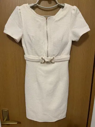 Macllyz BaybClub 스트라이프 화이트 원피스