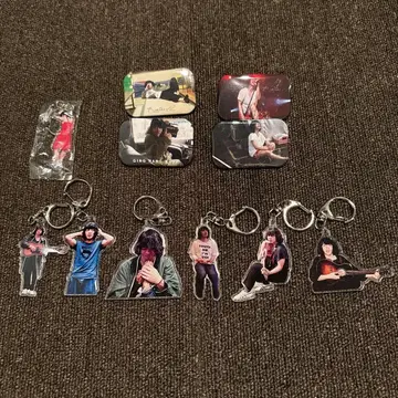 이초 BOYZ 아크릴 키링 7개 + 캔뱃지 4개 세트