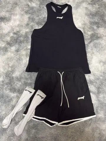 PVOT 탱크탑 숏팬츠 삭스 세트