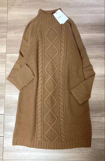미사용 새상품 띠어리 MOCKNECK CABLE 원피스 캐시미어 혼방 M