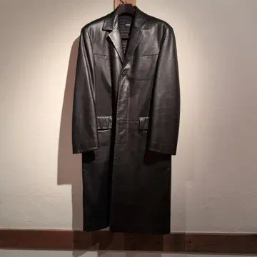 휴고 보스 램 가죽 롱 코트