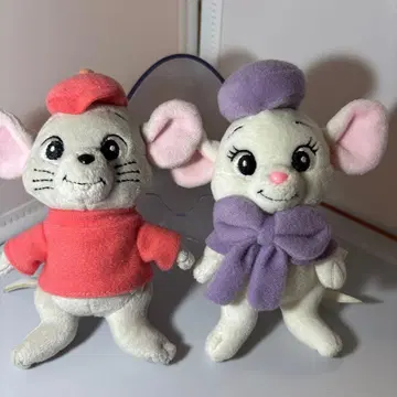 비앙카 버나드 봉제 인형 배치