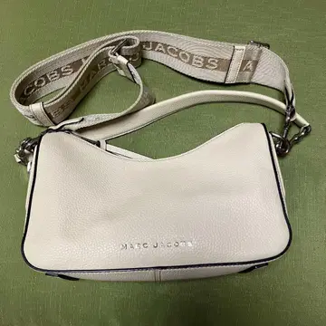 MARC JACOBS 숄더백 크림
