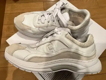 콜한 스니커즈 24cm