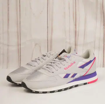 미사용품 Reebok 클래식 가죽 25.5cm