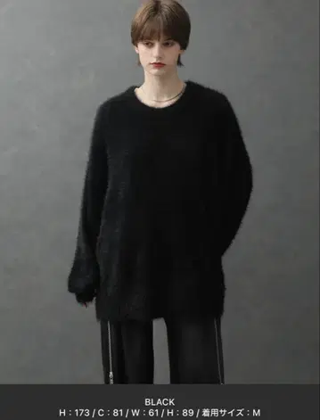 [ ELLUV ] 헤비 샤기 패브릭 벌룬 슬리브 미들 길이 니트