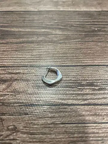 GARNI GP20032 실버 귀걸이 (왼쪽 귀용)