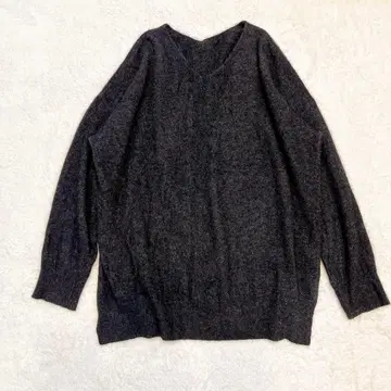[새상품급] 차일드우먼 child woman 라쿤 울 혼방 V넥 니트