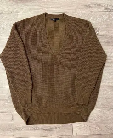 맥피 V넥 니트 사이즈 1