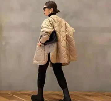 두 번째 클래스 CALUX 캐릭터 QUILTED 자켓