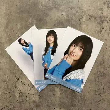 노기자카46 브로마이드 카라 부착 코디 이오키 마오 컴프