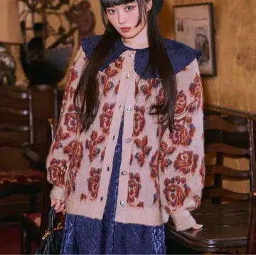 [쿠틸과 레트로] 2way 플라워 자카드 니트 장미 가디건