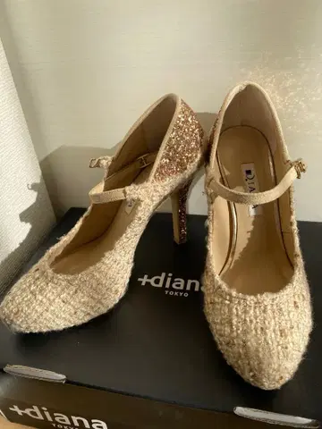 다이애나 트위드 글리터 하이힐 펌프스 22.5