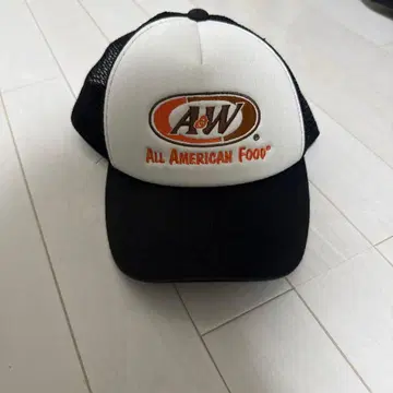 A&W 트래커 캡 화이트 블랙