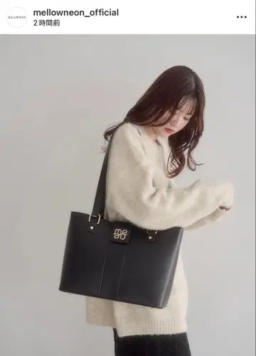 mellowneon 로고 벨트 백 블랙