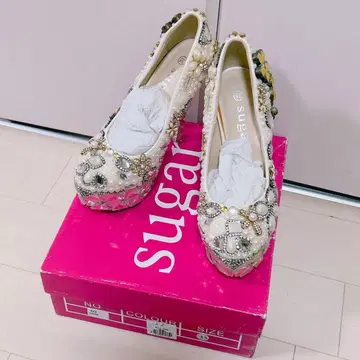 sugar 사쿠리나 콜라보 펌프스