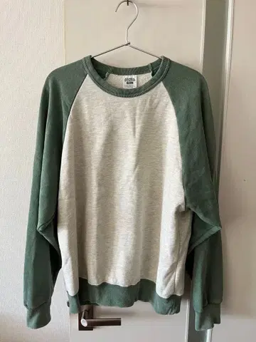 JOURNAL STANDARD 그레이/그린 맨투맨 S