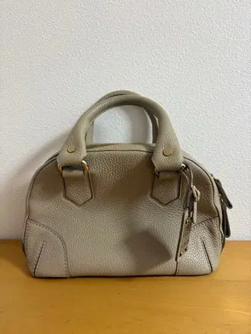 긴자 카네마츠 베이지 핸드백