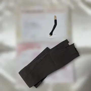 모카 그레이 암커버