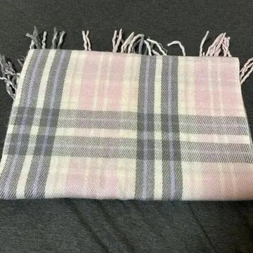 Lovetoxic 체크 무늬 머플러 핑크 계열