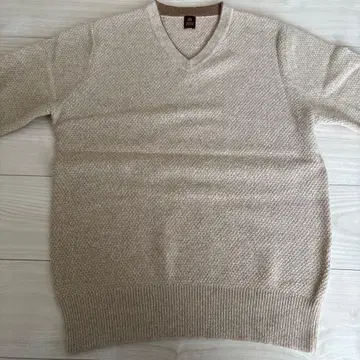 TAKEO KIKUCHI 베이지 V넥 니트 스웨터
