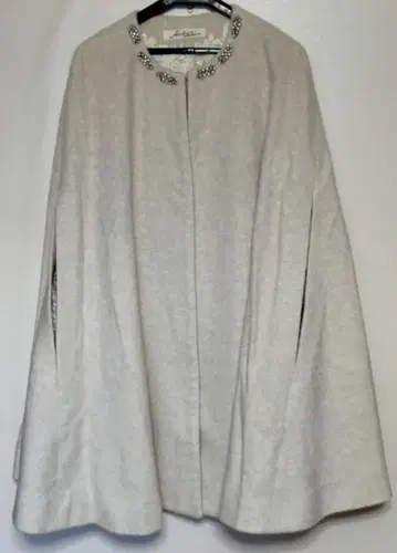 Ca Et La 히스크네 비쥬 부착 케이프 코트