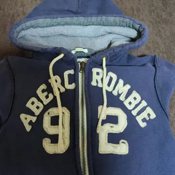 Abercrombie & Fitch 블루 후드티 M 사이즈