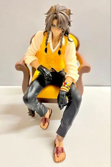 트위스테 레오나 피규어