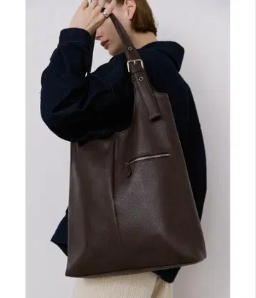 un/neu 주름 가죽 벨트 핸들 토트