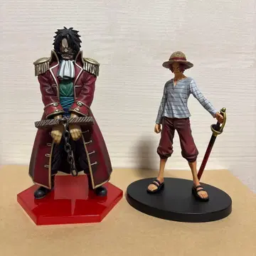 원피스 로저 샹크스(젊은 시절) 피규어 2개 세트