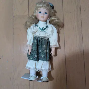 커스텀 인형 파란 눈 금발