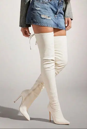 화이트 오버 더 니 하이힐 부츠