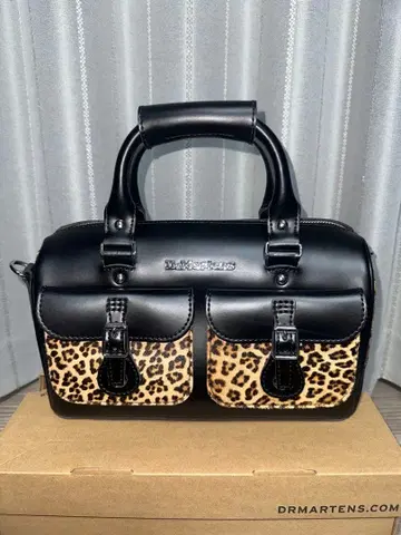 닥터 마틴 탑 핸들 백 레오파드 무늬