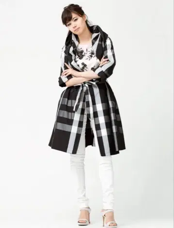 스페치오 체크 무늬 코트 후드 부착