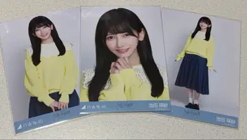 노기자카46 브로마이드 이케다 에이사 카라 부착 셔츠 컴프